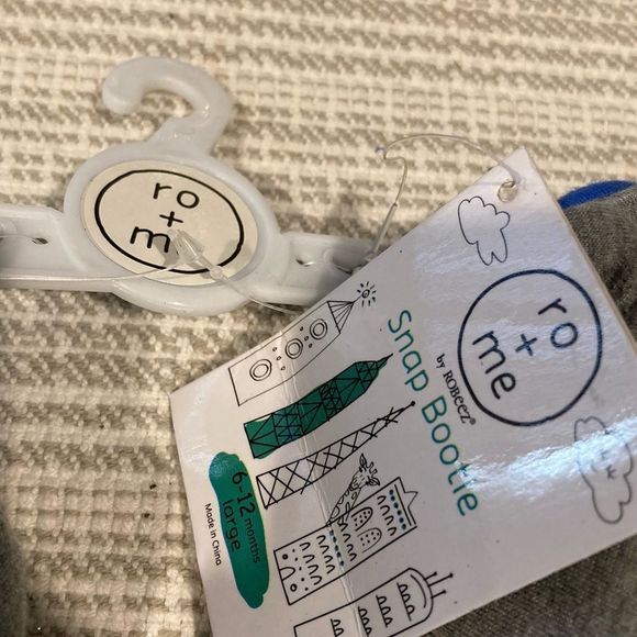 Nordstrom Rack Ro And Me By Robeez Shark Shoes booties 6-12 months NWT - Picture 4 of 6